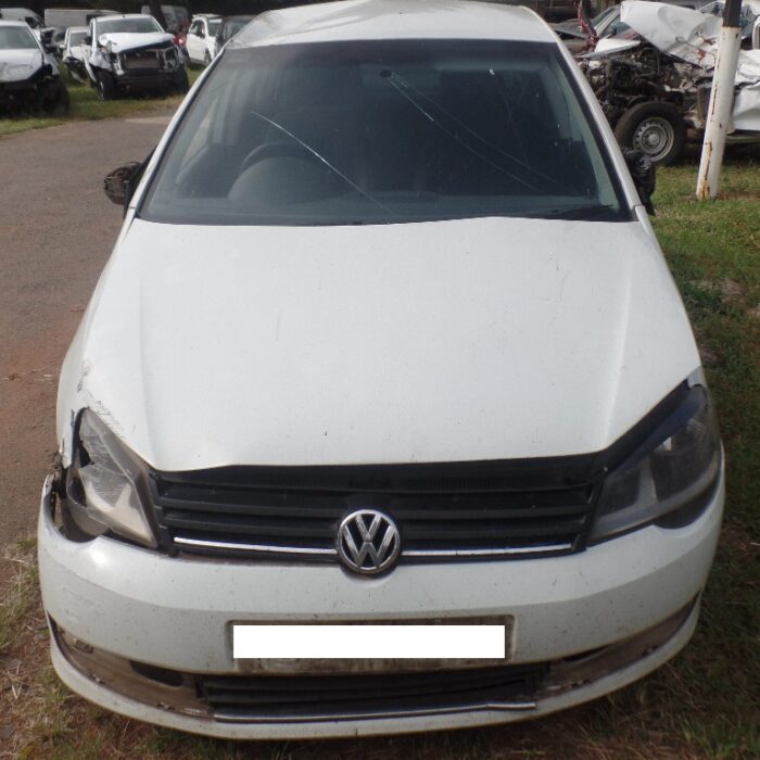 VOLKSWAGREN POLO