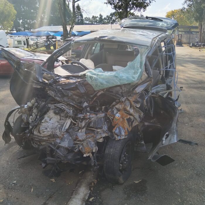 TOYOTA INNOVA 2.7
