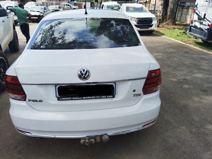 VOLKSWAGEN POLO 1.5 TDI COMFROTLINE - Image 4