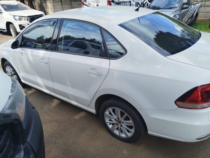 VOLKSWAGEN POLO 1.5 TDI COMFROTLINE - Image 3