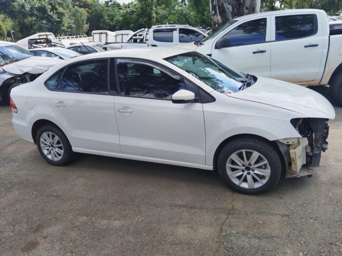 VOLKSWAGEN POLO 1.5 TDI COMFROTLINE - Image 2