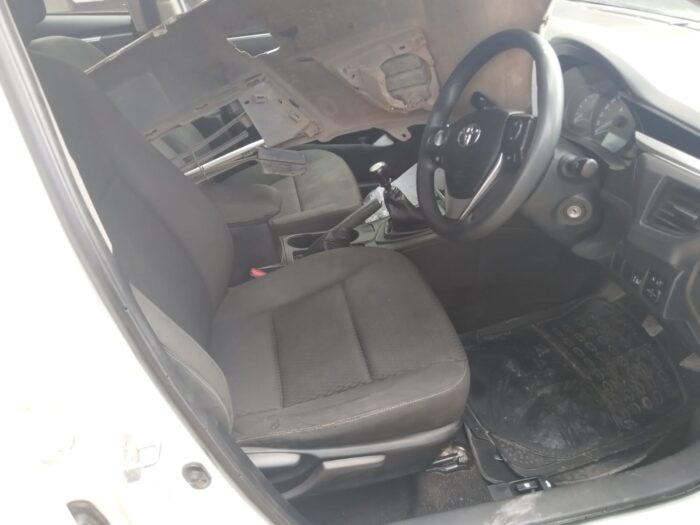 TOYOTA COROLLA - Image 2
