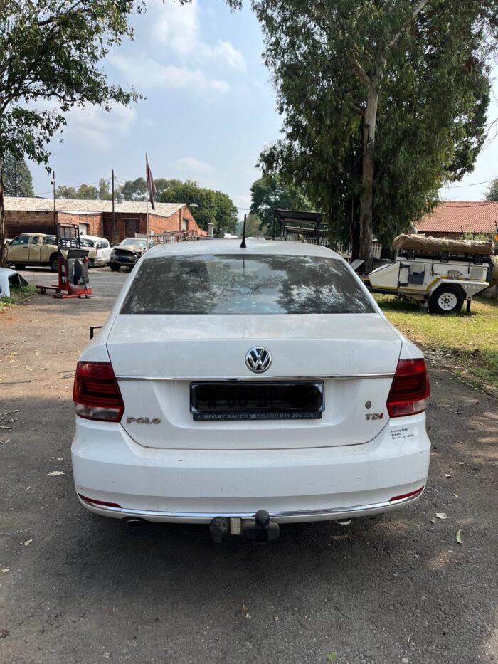 VOLKSWAGEN POLO - Image 2