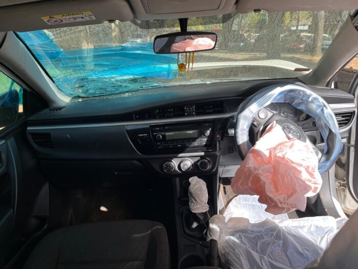TOYOTA COROLLA 4D - Image 5