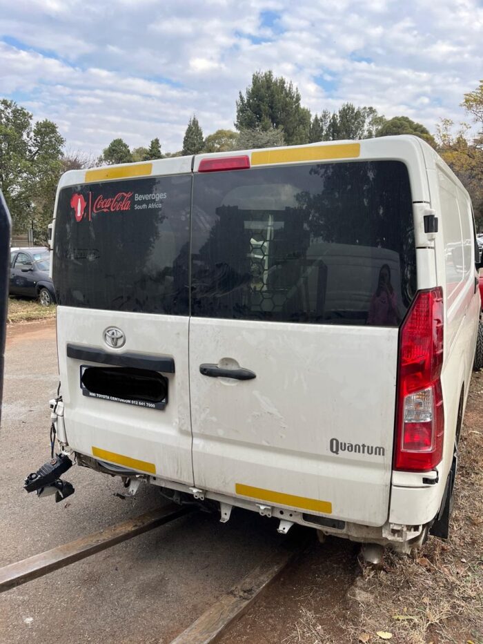 TOYOTA QUANTUM 2.8 PANELVAN - Image 2