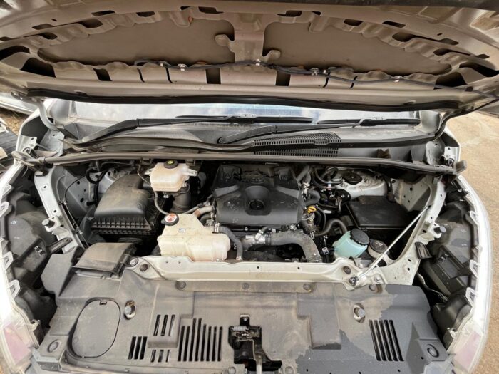 TOYOTA QUANTUM 2.8 PANELVAN - Image 6