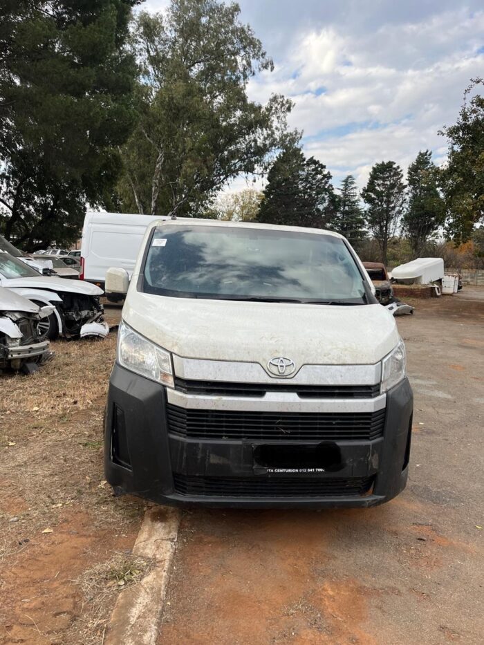 TOYOTA QUANTUM 2.8 PANELVAN