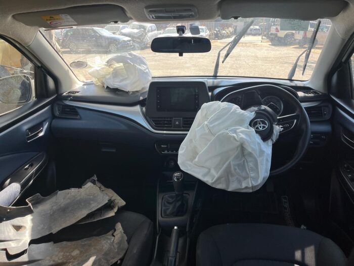 TOYOTA STARLET - Image 3