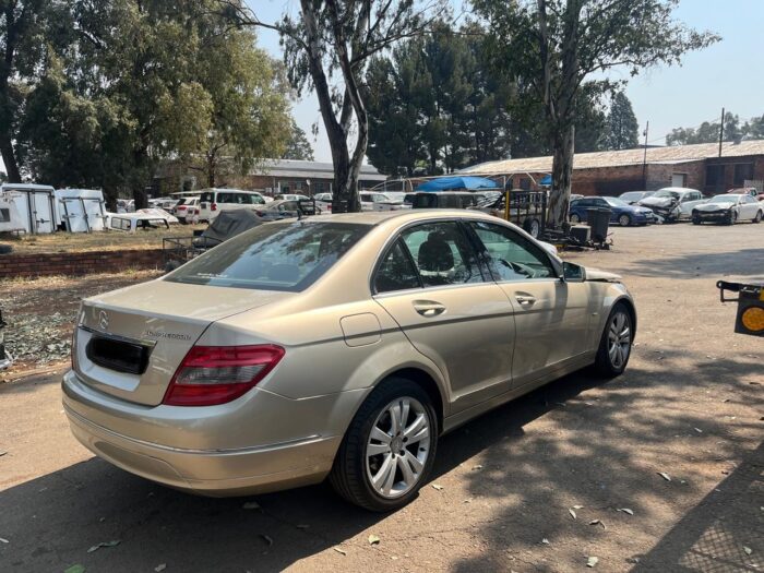 MERCEDES-BENZ C180K - Image 5