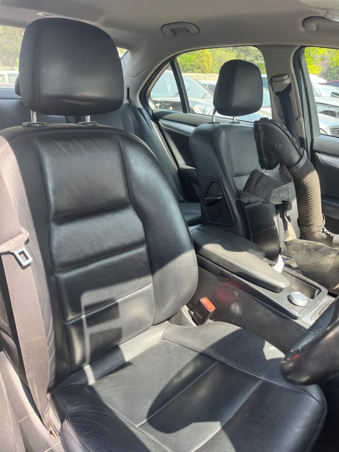 MERCEDES-BENZ C180K - Image 4