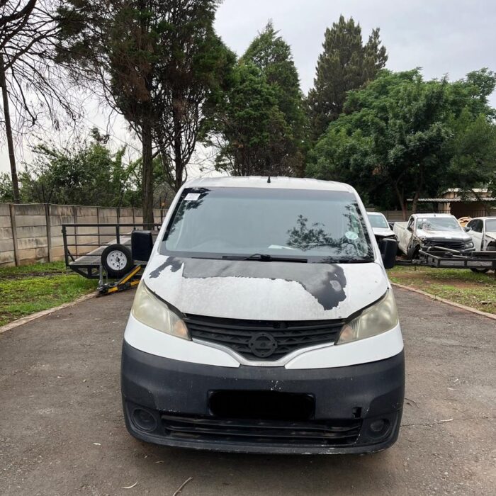 NISSAN NV 200