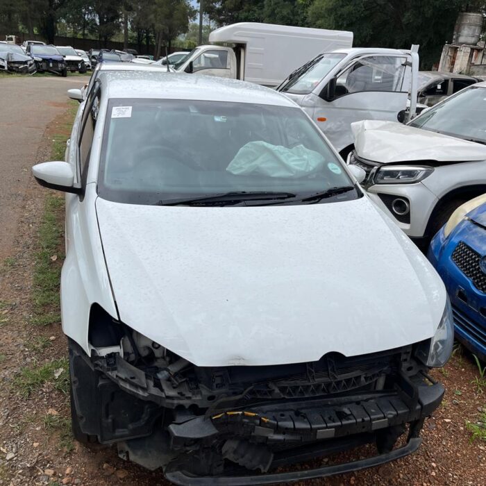 VOLKSWAGEN POLO VIVO